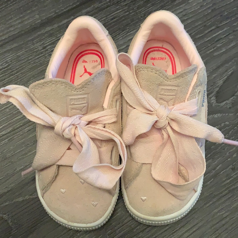 Puma girls sneakers size c9